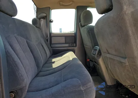 2000 Chevrolet Silverado K1500 z USA, uszkodzony, nr VIN 2GCEK19V3Y1154948